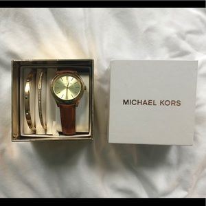 Gold leather watch, great condition